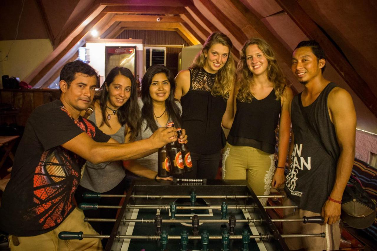 Tikal Backpackers Hostel Flores Luaran gambar