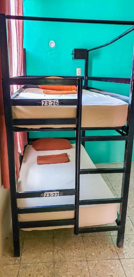 Tikal Backpackers Hostel Flores Luaran gambar